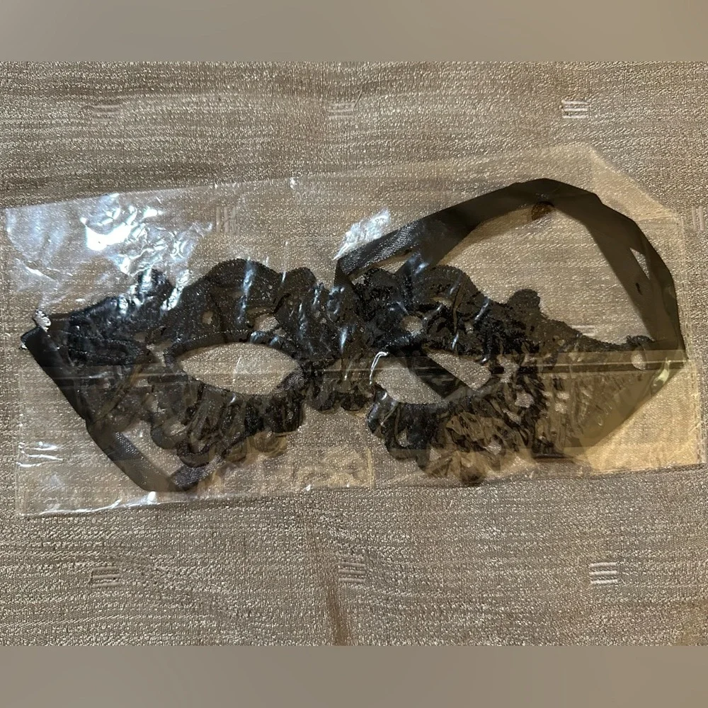 Sexy Lace Eye Mask Black & Silver NEW
